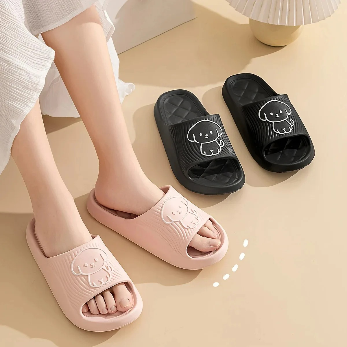 Cute Carton Slippers Bathroom  – Women Shoes Wedges Bewertung und Preis